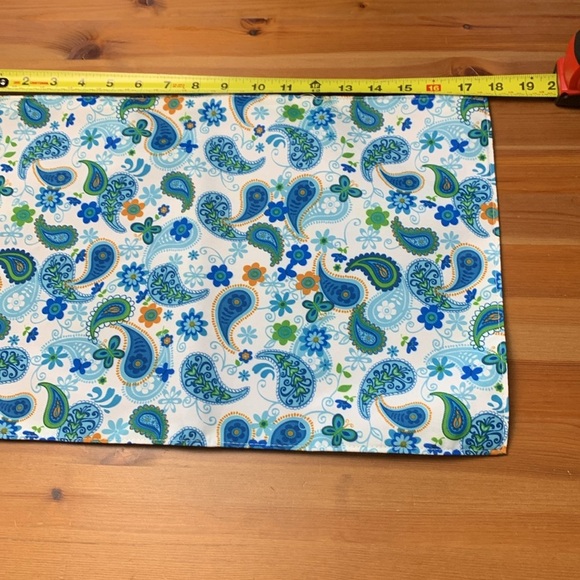 Home Collection NWT Set of 2 Reversible Placemats 18” by 12” - Picture 2 of 4